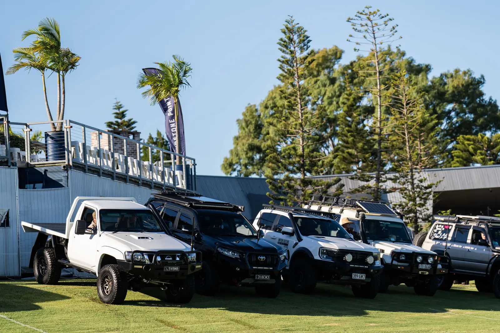 4x4s by the bay