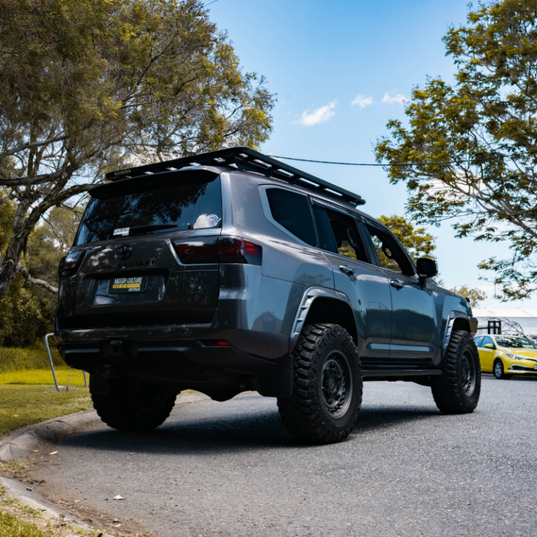 LC300 SERIES LANDCRUISER (4)