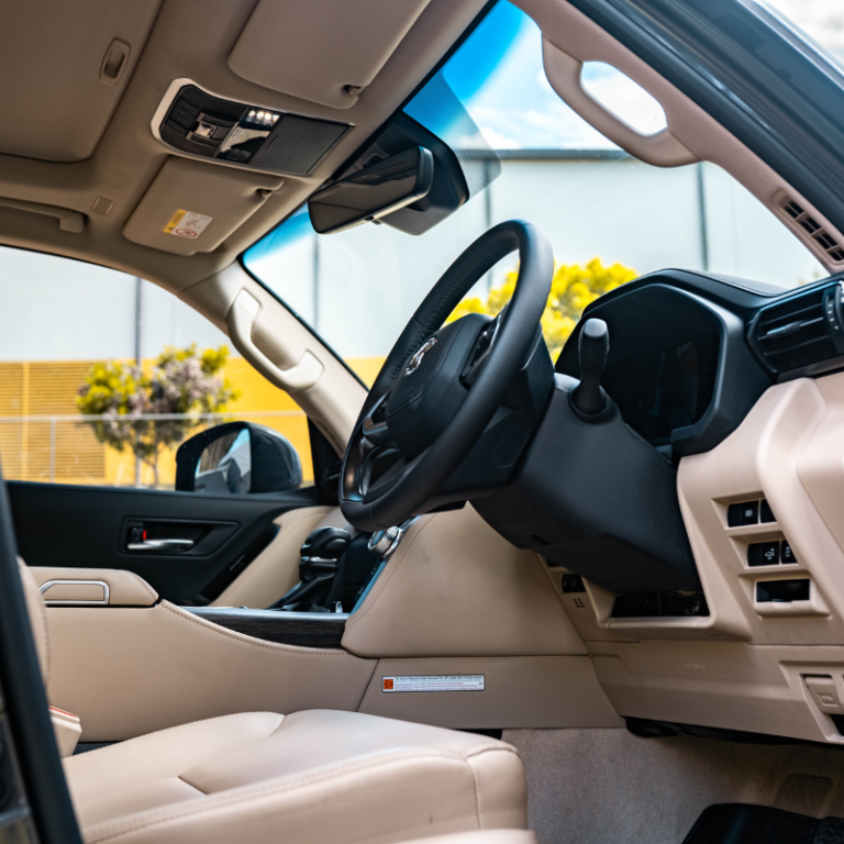MOTOR CULTURE 300 SERIES LANDCRUISER (6)