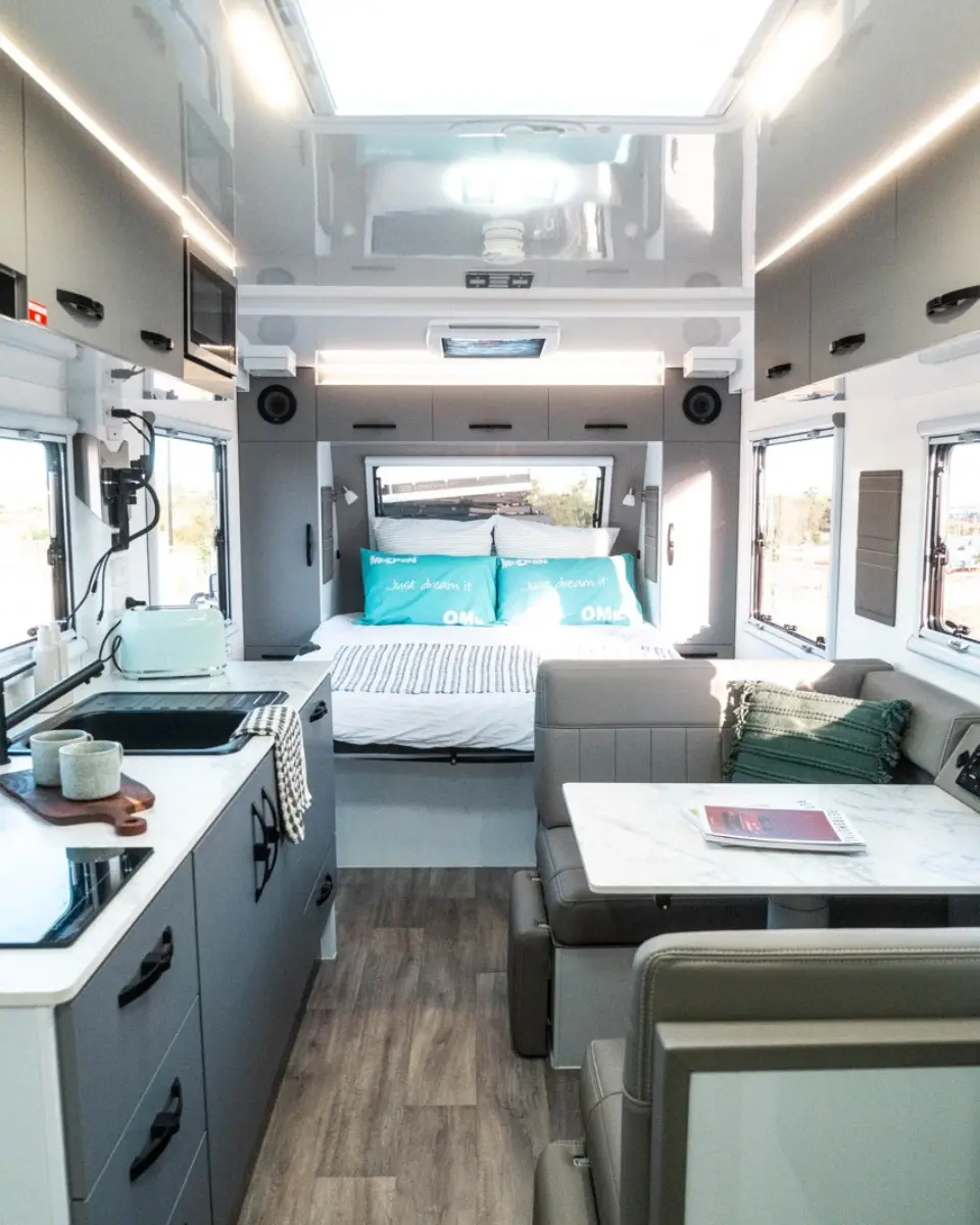 FACELIFT 79 & MOUNTAIN TRAIL MOTOR CULTURE AUSTRALIA IMAGE (7)