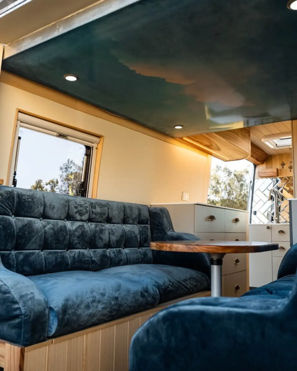 1 DAY CAMPERVAN MOTOR CULTURE AUSTRALIA IMAGE (17)