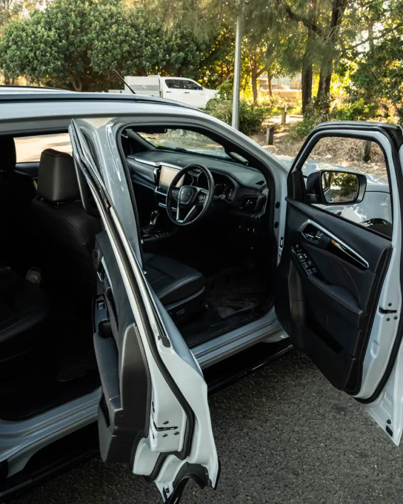 1 DAY ISUZU MU-X GALLERY (20)