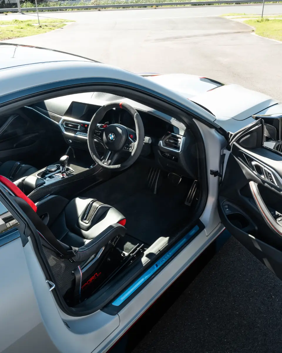 BMW M4 CSL GALLERY (32)