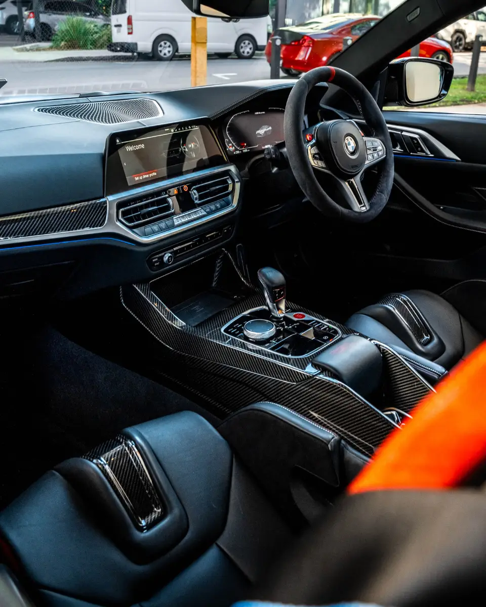 BMW M4 CSL GALLERY (35)