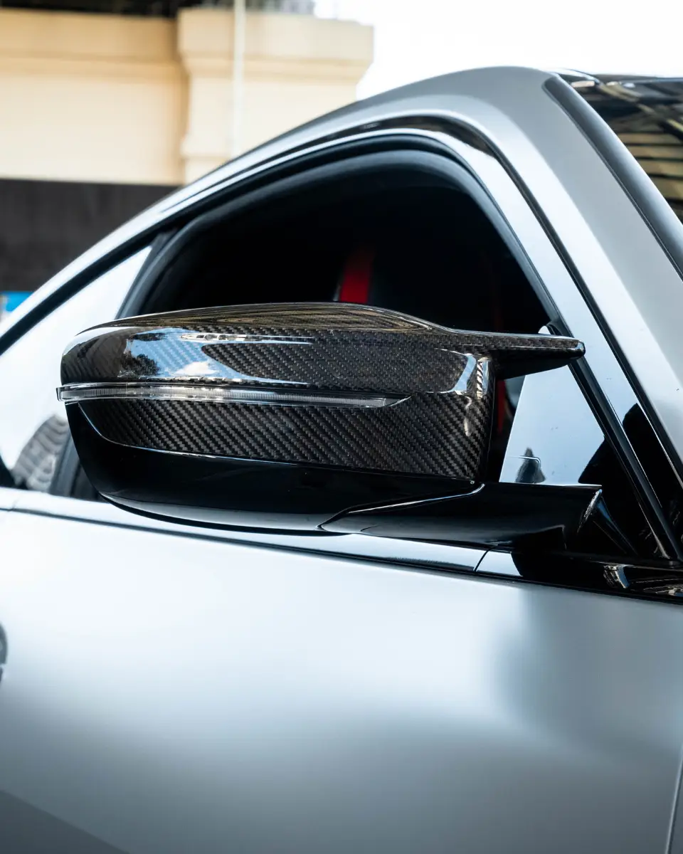 BMW M4 CSL GALLERY (9)