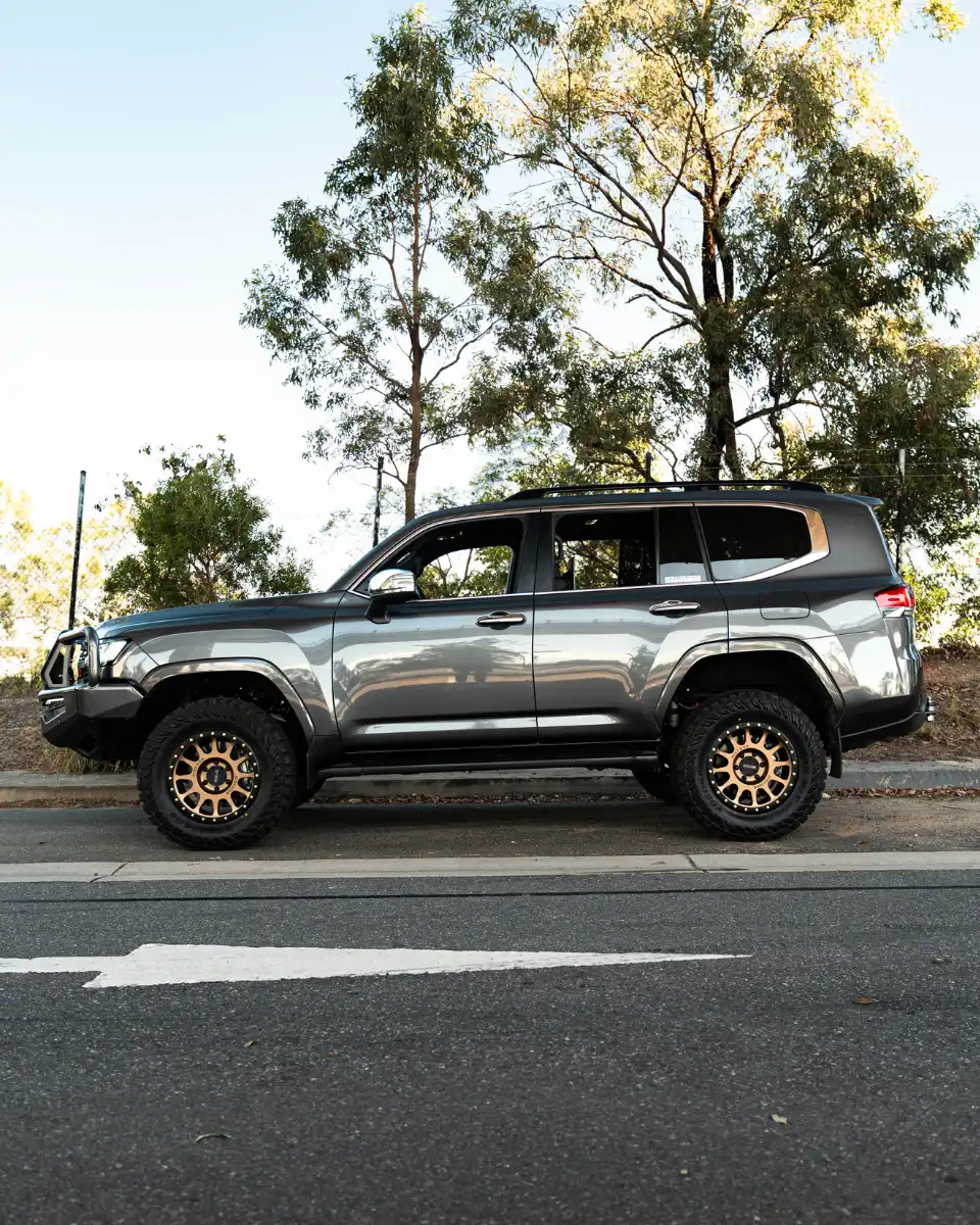 $5 1 DAY 300 SERIES LANDCRUISER GALLERY (3)