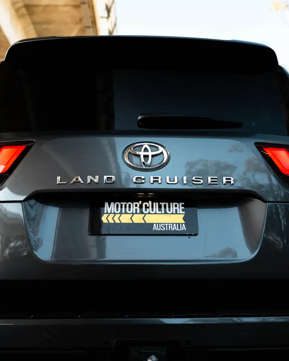 $5 1 DAY 300 SERIES LANDCRUISER GALLERY (5)