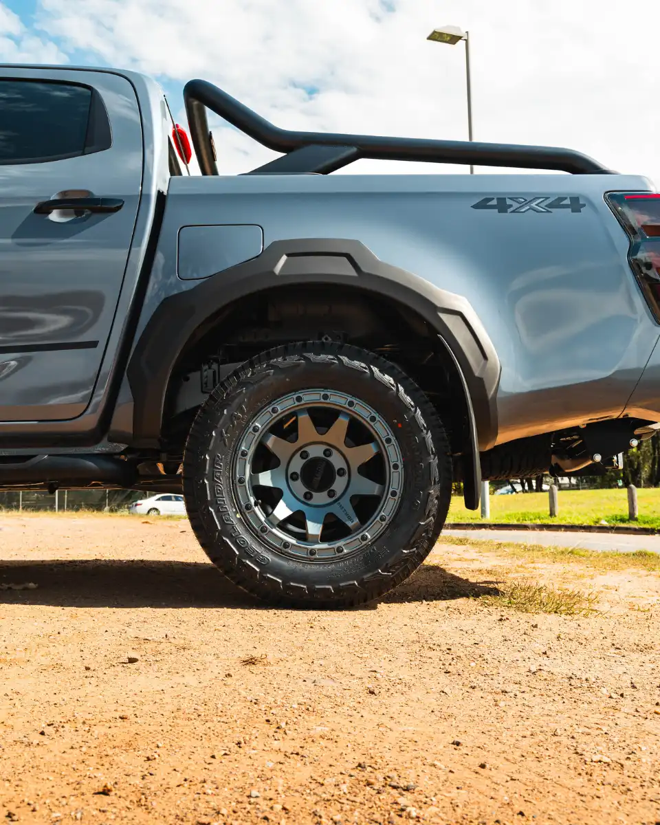 1 DAY D-MAX GALLER (6)