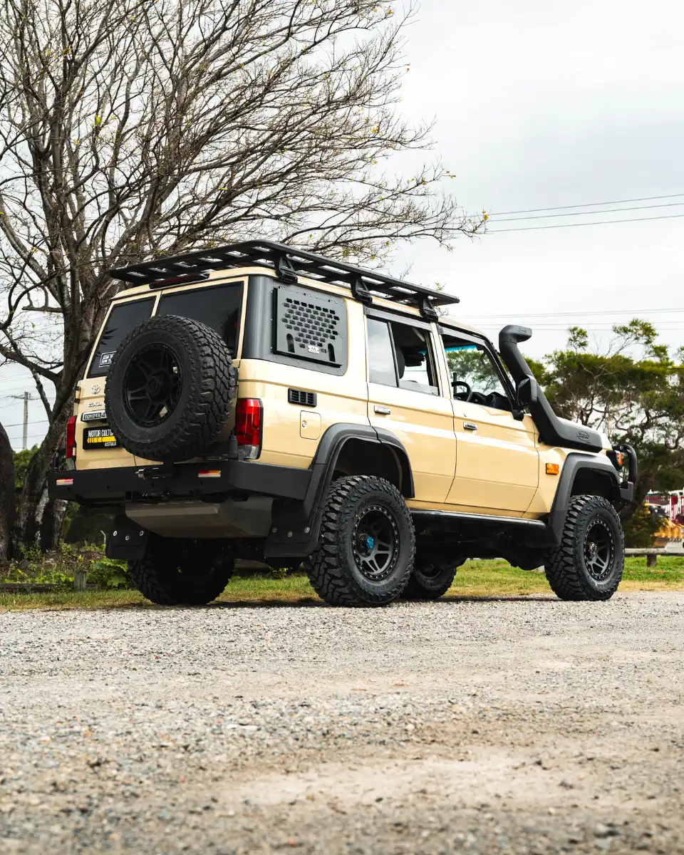 76 SERIES LANDCRUISER GALLERY (4)