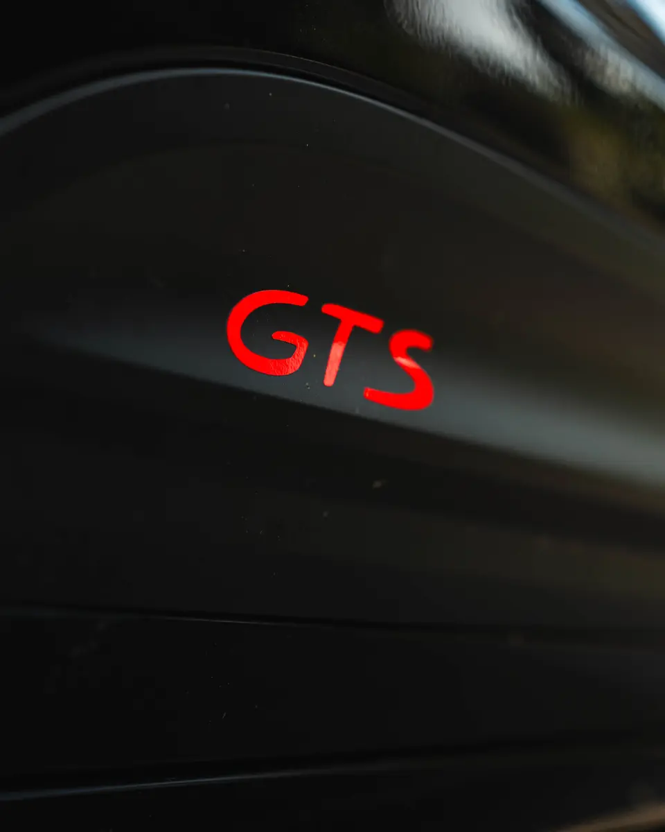 PORSCHE MACAN GTS GALLERY (17)_q75