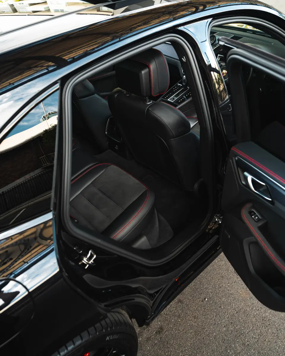 PORSCHE MACAN GTS GALLERY (18)_q75