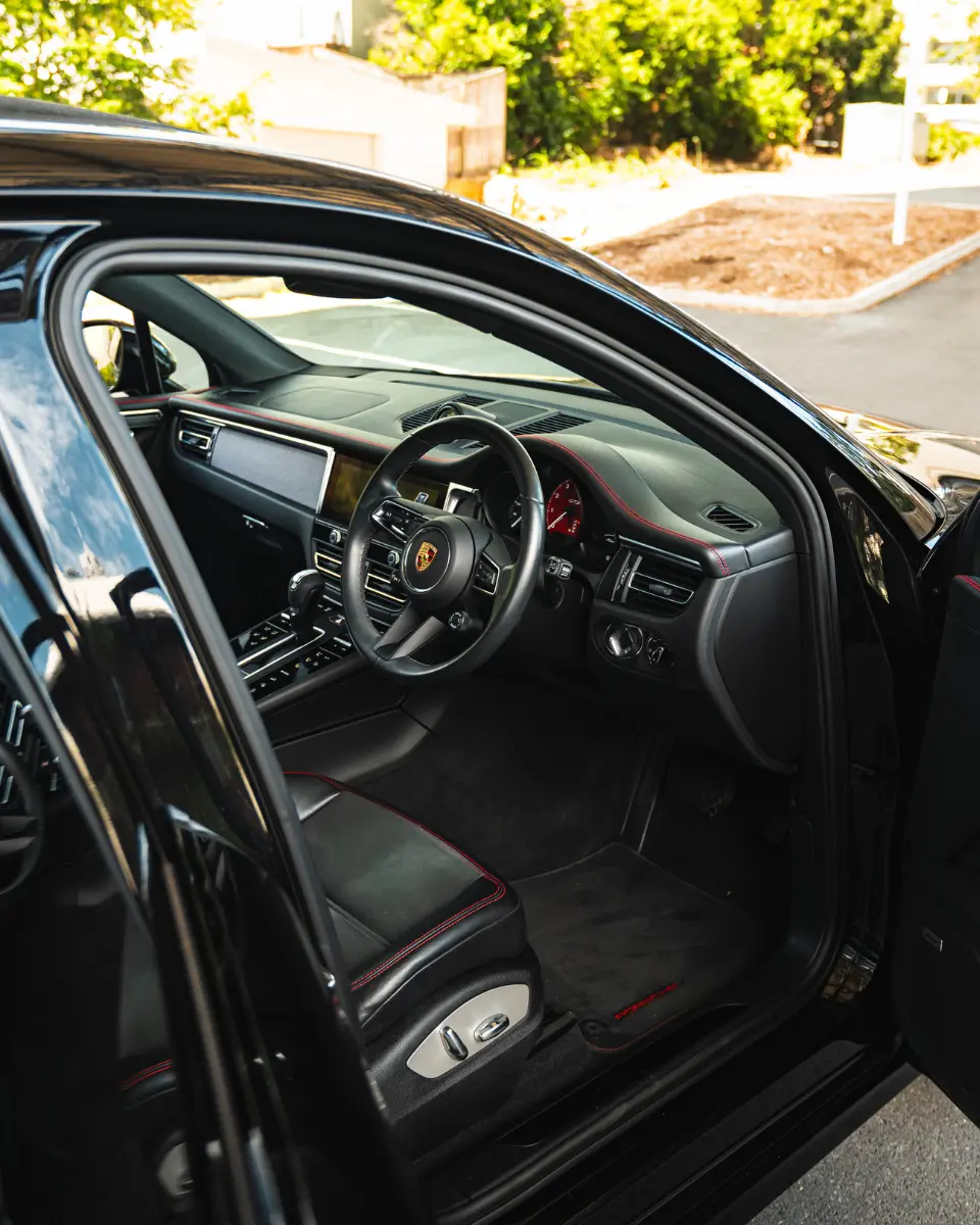 PORSCHE MACAN GTS GALLERY (19)_q75