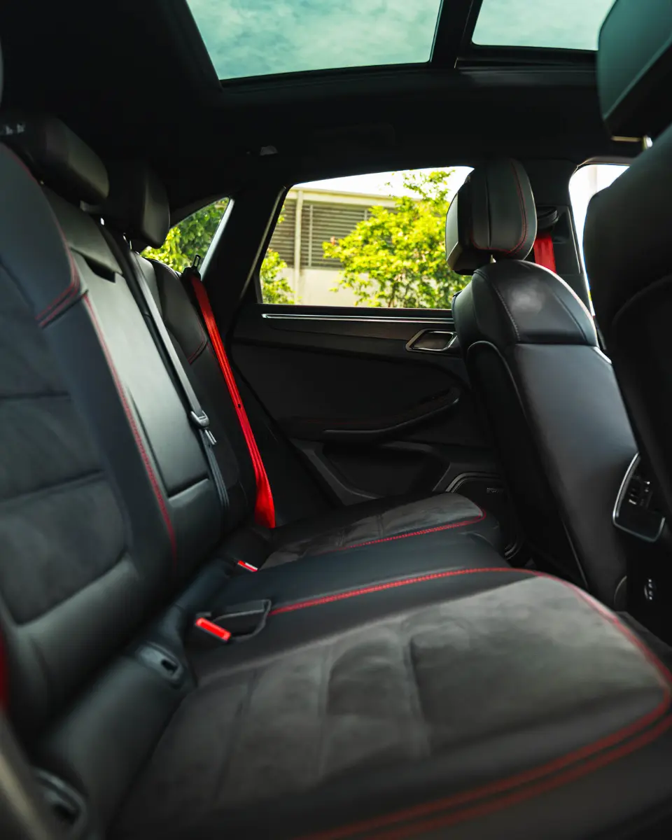PORSCHE MACAN GTS GALLERY (20)_q75