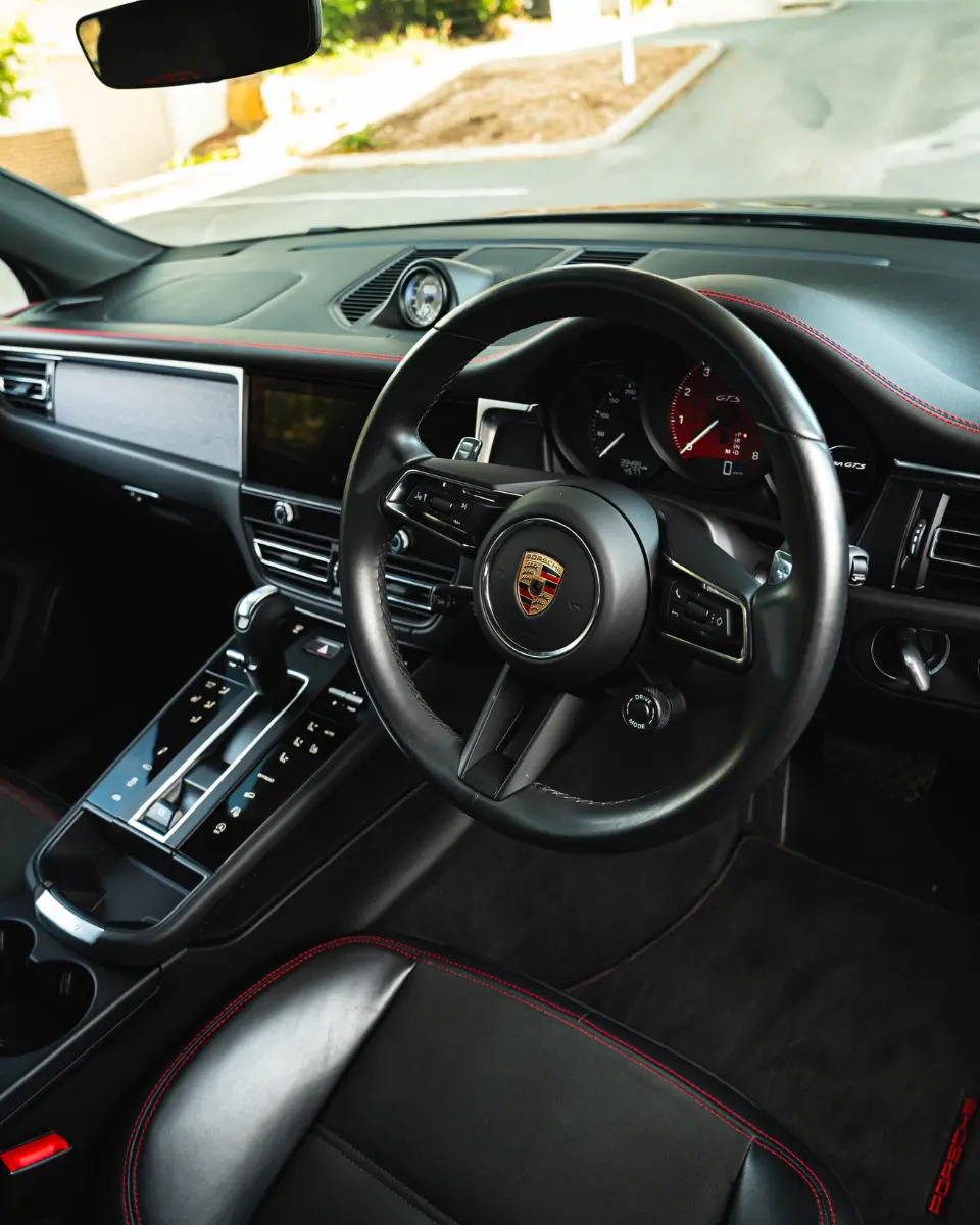 PORSCHE MACAN GTS GALLERY (24)_q75