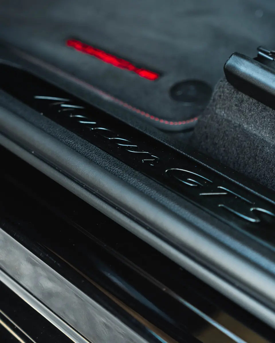 PORSCHE MACAN GTS GALLERY (26)_q75