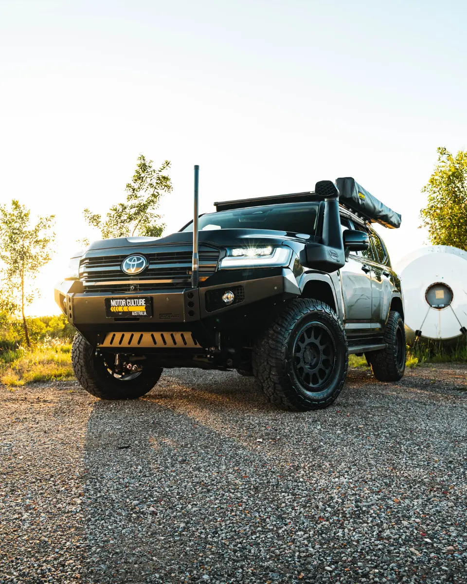 BLACK FRIDAY LC300 GALLERY UPDATED_q75