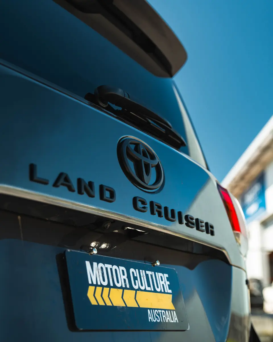 Black Friday Landcruiser 7_q75