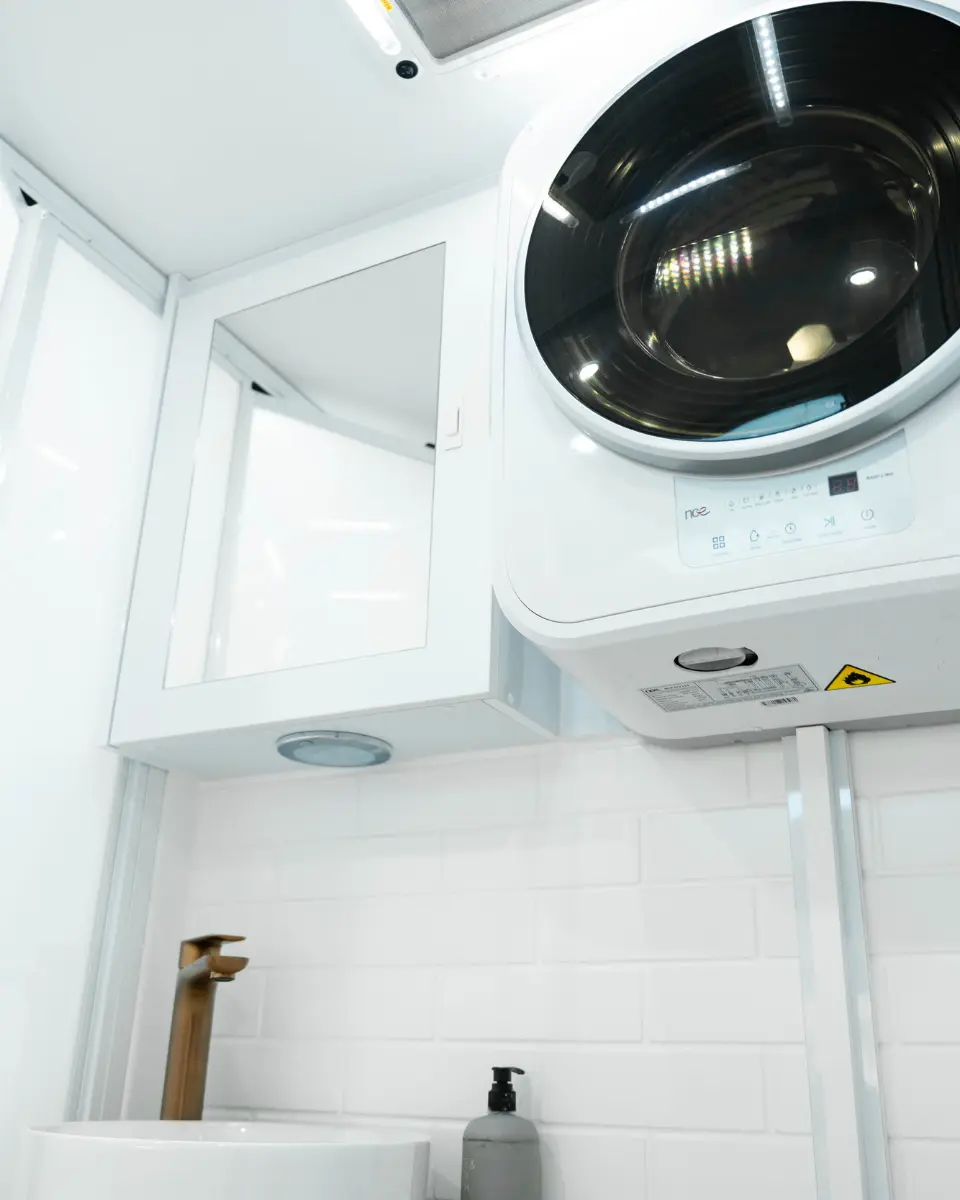 LC300-WONDERLAND-GALLERY-11_q75_q75