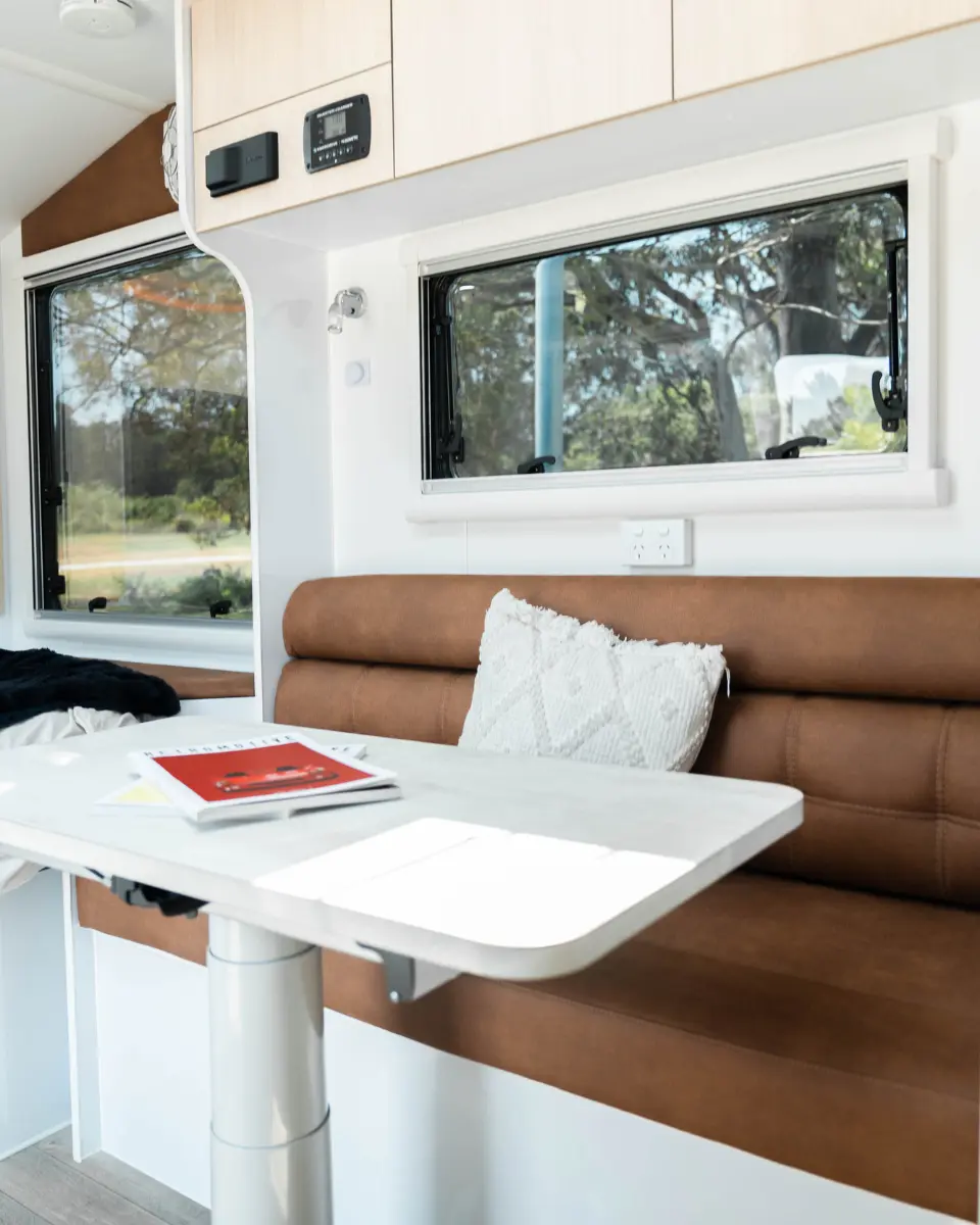 LC300-WONDERLAND-GALLERY-17_q75_q75