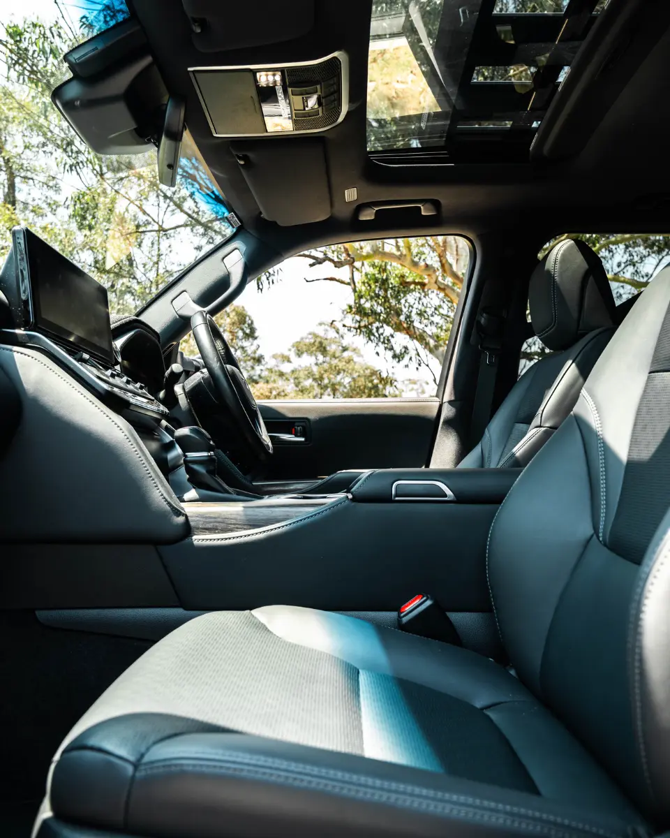 LC300-WONDERLAND-GALLERY-3_q75_q75