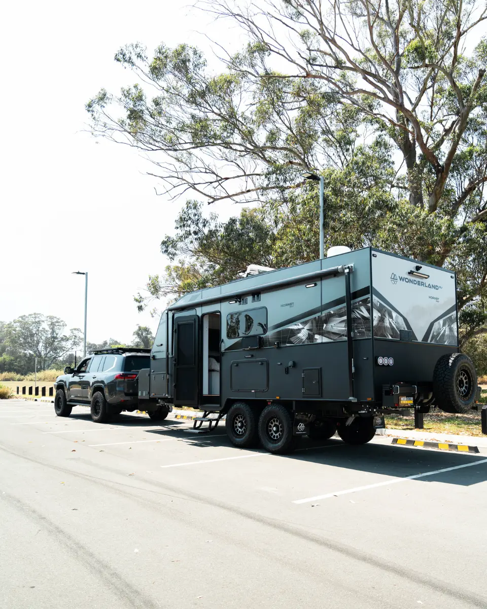 LC300-WONDERLAND-GALLERY-6_q75_q75