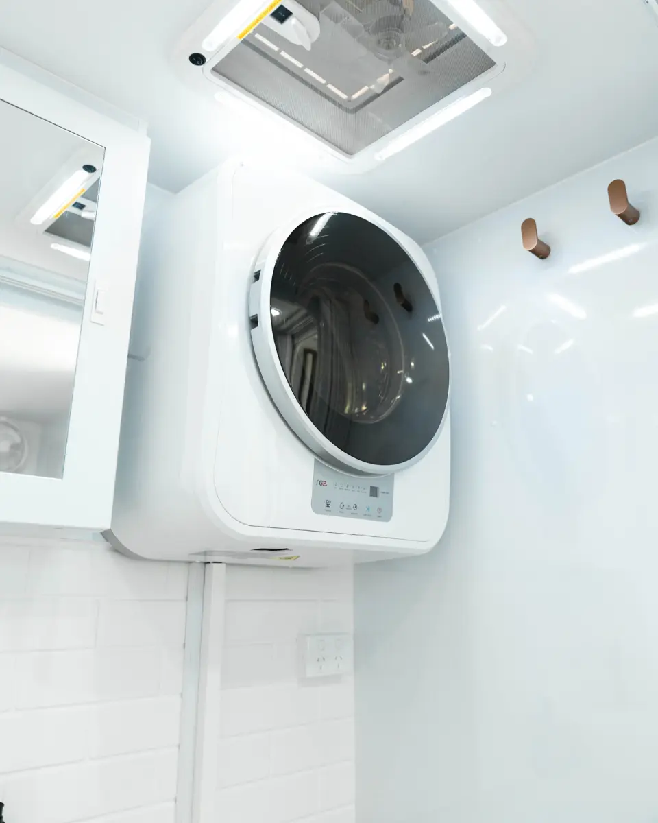 LC300-WONDERLAND-GALLERY-9_q75_q75