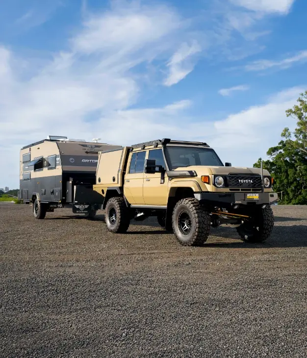 LC_Caravan-Vertical_q90